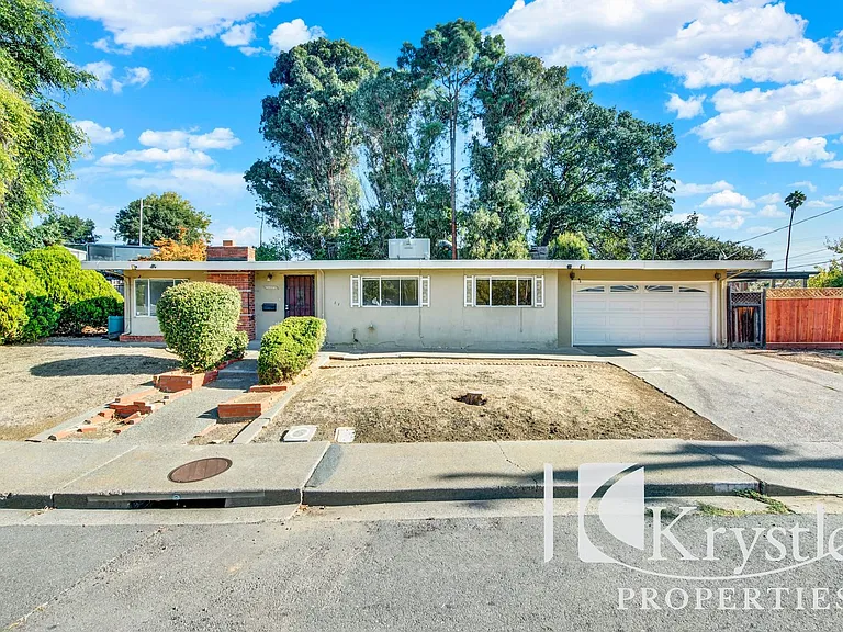 1114 Coronel Ave — Photo 1