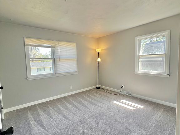 3rd image of 6532 Cedar St