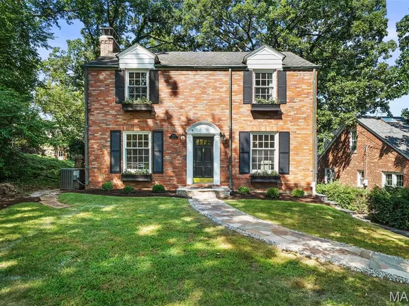 225 Parkland Ave, Saint Louis, MO 63122