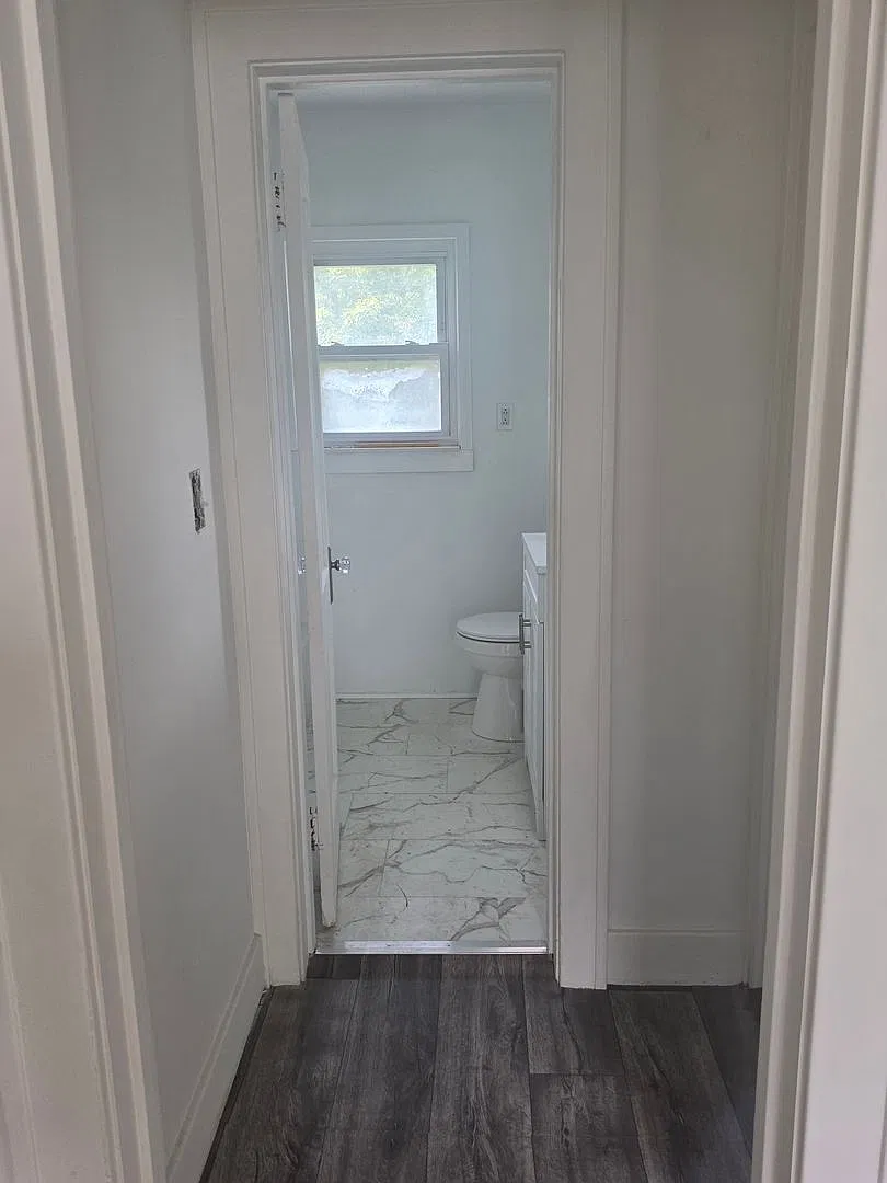 2 bed 1 bath home -$900 — Photo 4