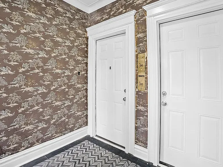 3 bed, 1200 sqft, $2,495 — Photo 3