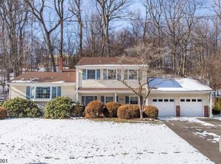 686 Kennedy Dr, Washington Twp., NJ 07676