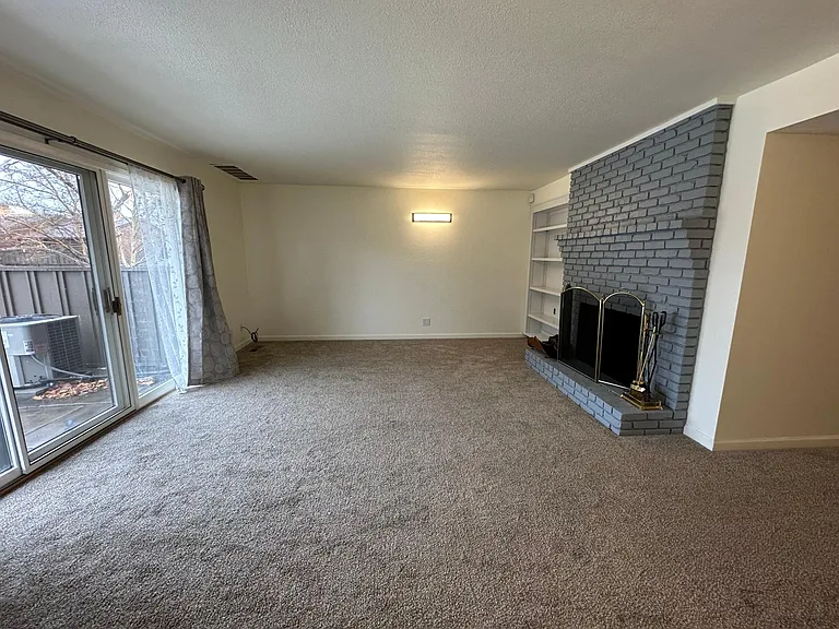 2031 Sunburst Way — Photo 8