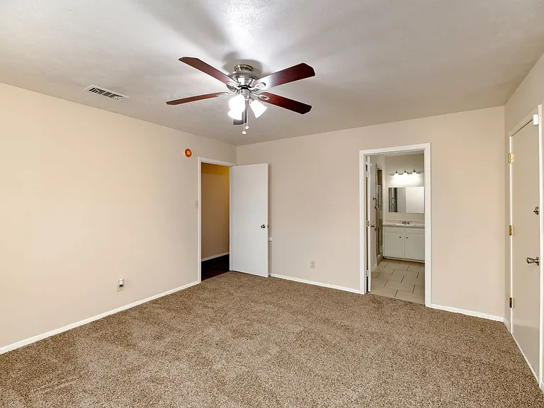 1605 Arrowhead Dr — Photo 22