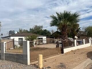 2nd image of 2334 W ORANGE Drive