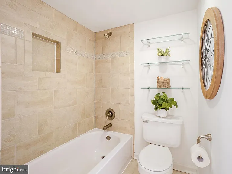 1524 Lincoln Way #100 — Photo 21