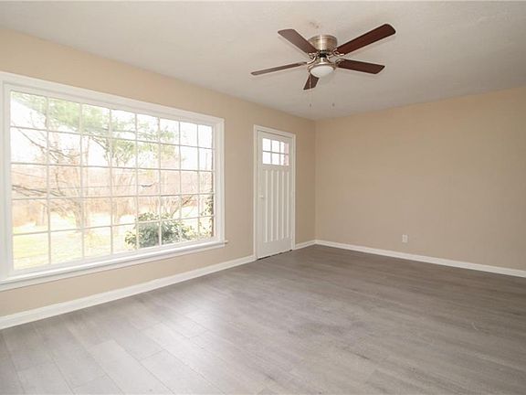 4th image of 615 W Boston Ave #1