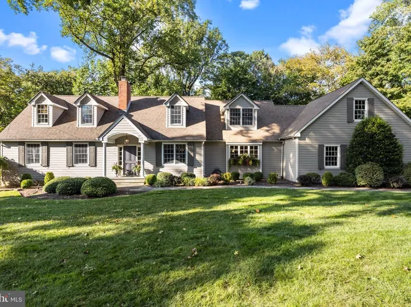 1108 Evergreen Rd, Yardley, PA 19067