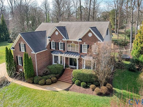 2nd image of 593 Raleigh Manor Rd