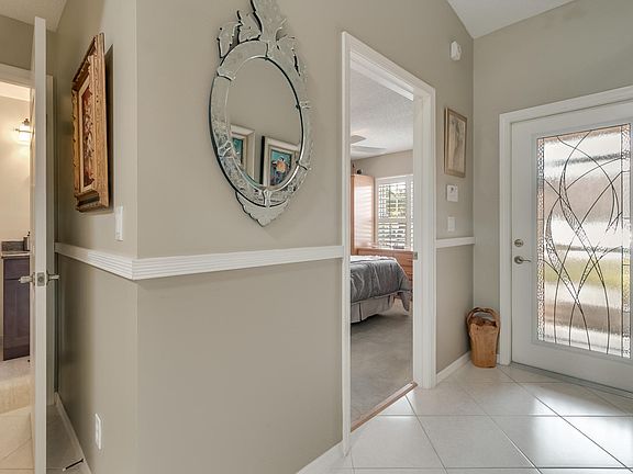2nd image of 8510 Logia Cir