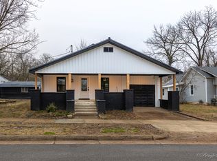 319 Walker St, West Plains, MO 65775