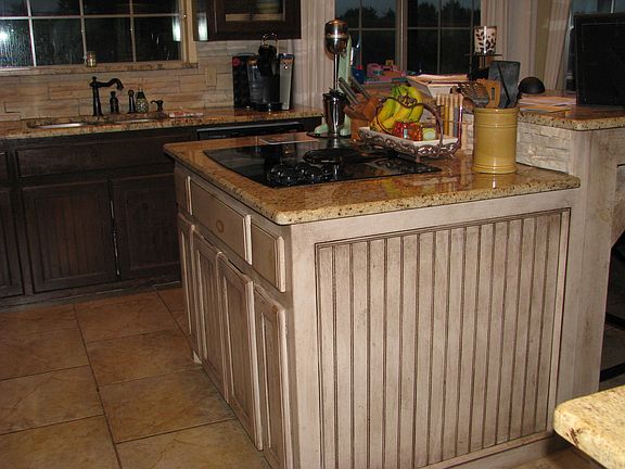 island with breakfast bar