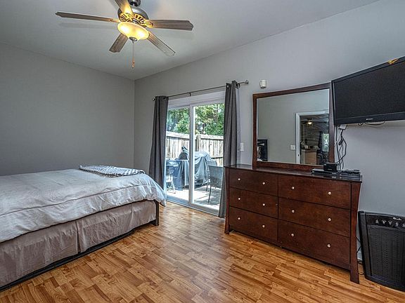 5th image of 4076 Babbitt St