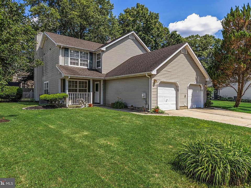 1st image of 409 Amesbury Pl