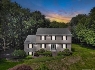 139 Cutlers Farm Rd, Monroe, CT 06468