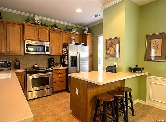 3rd image of 6518 Carolina Commons Dr