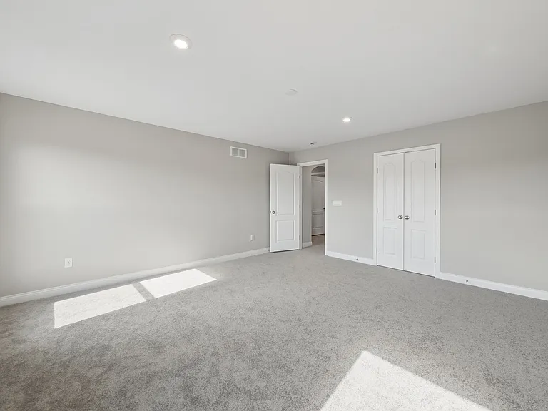 5195 Brookfield Dr — Photo 30