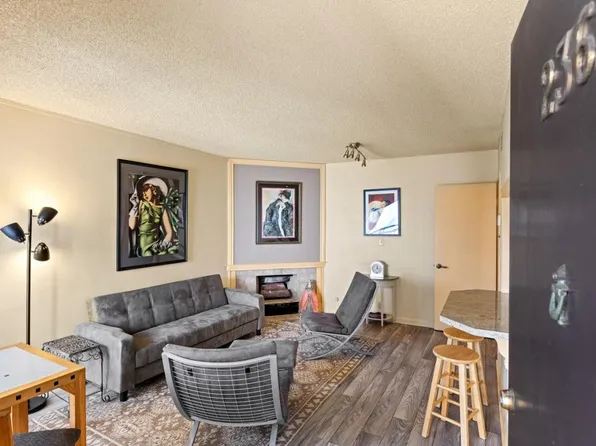 500 Glenwood Cir APT 236, Monterey, CA 93940