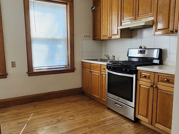 2nd image of 3454 W Barry Ave Unit 1W