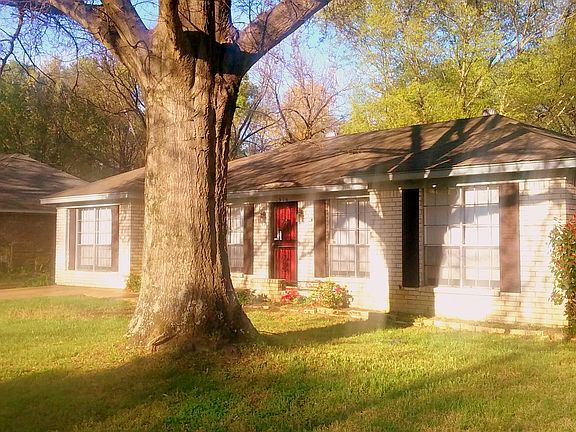 3rd image of 1576 Pepperwood St