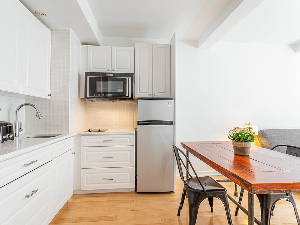 1st image of 312 E 42nd St #514