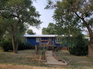 308 E Idaho St, Isabel, SD 57633