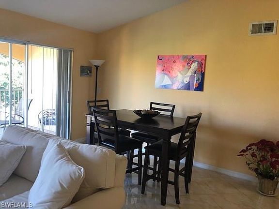 4th image of 4610 Saint Croix Ln APT 1037