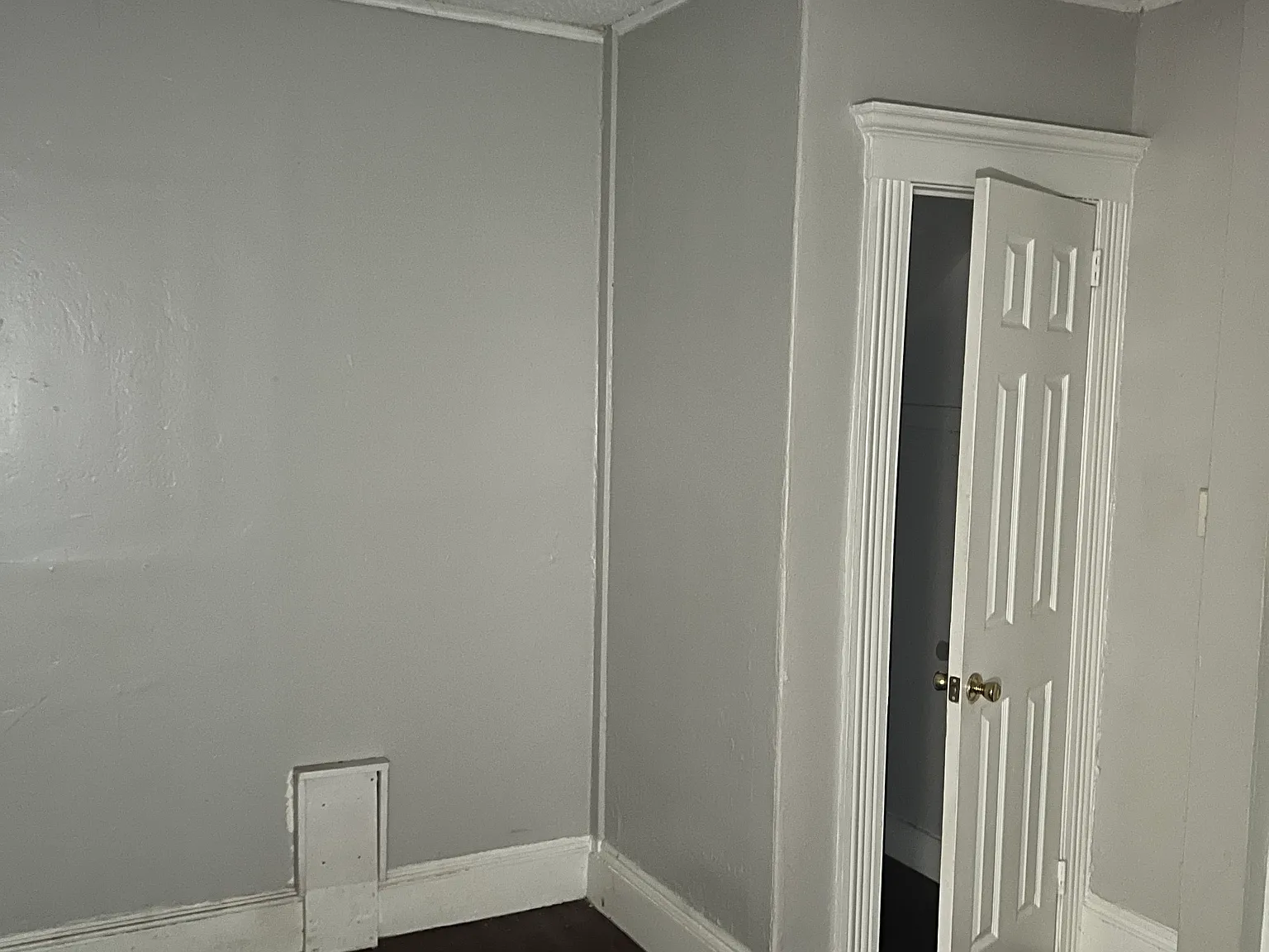 3 bed, 1000 sqft, $1,700 — Photo 2
