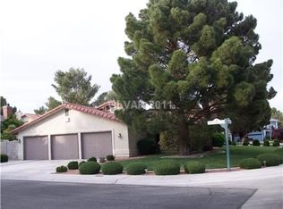 22 Hummingbird Cir, Henderson, NV 89014