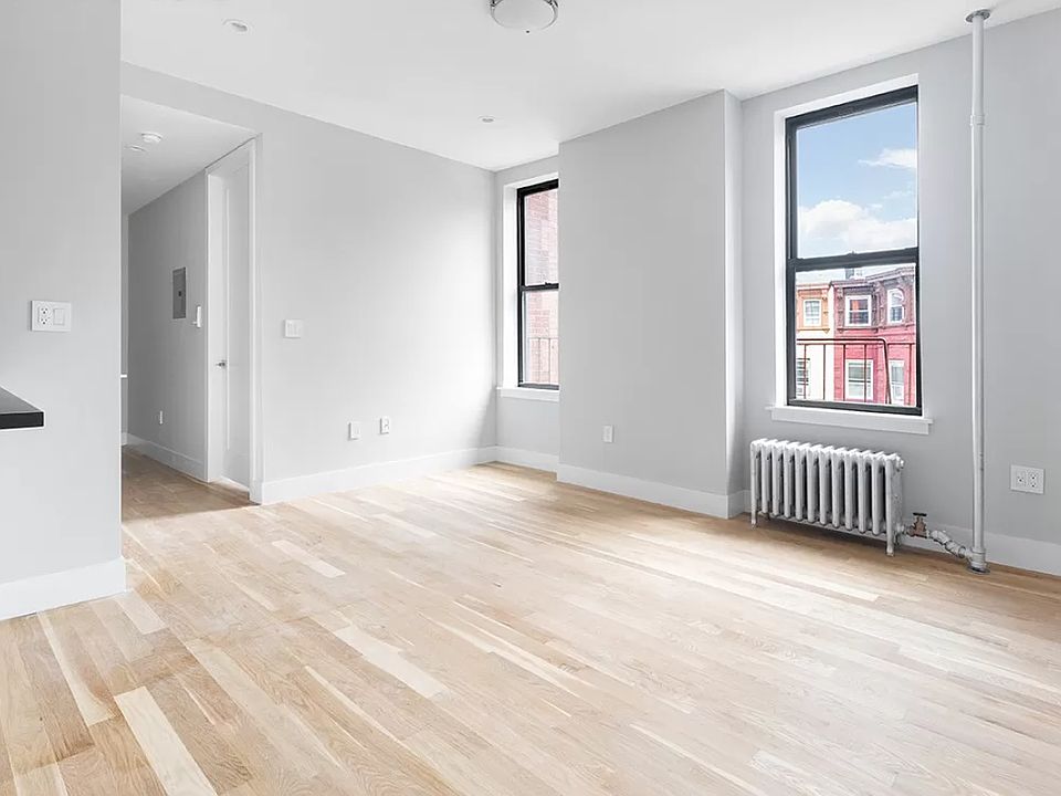 1st image of 359 Bainbridge St #5