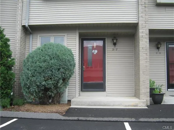 827 Oronoke Rd APT 3-7, Waterbury, CT 06708