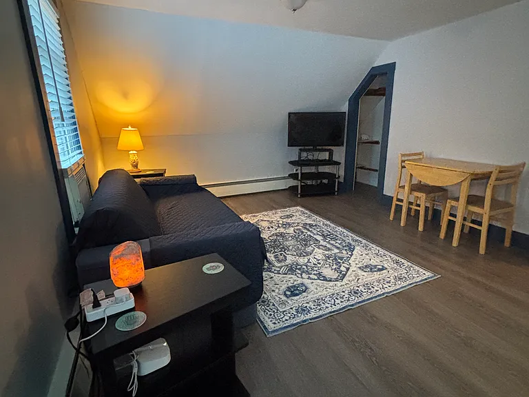 363 Windsor Rd #3 — Photo 4