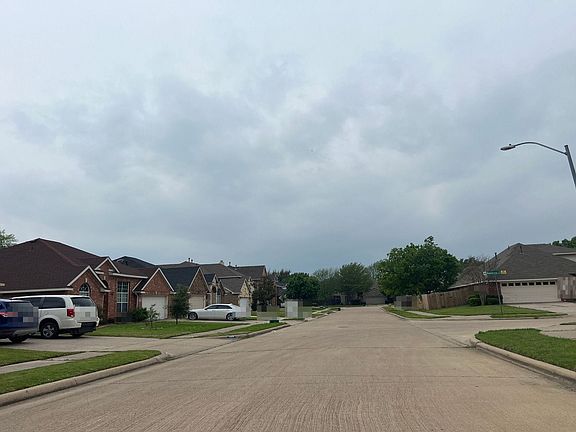 5th image of 319 Lindsey Ln