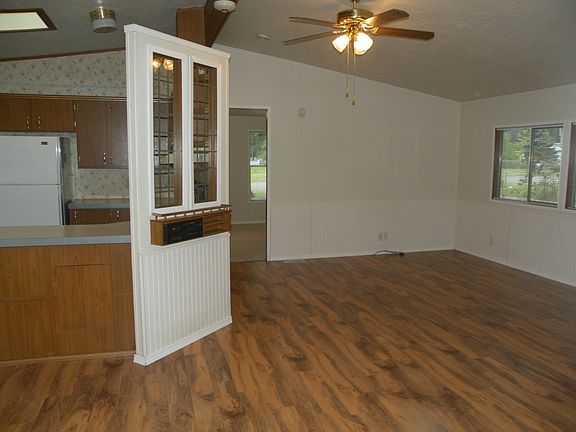 5th image of 22205 128th St E