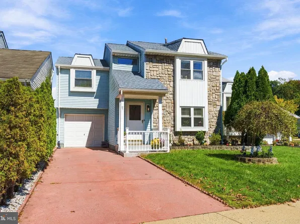97 Winchester Dr, East Windsor, NJ 08520