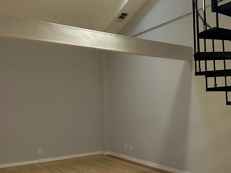 1043 S Grand Ave — Photo 9