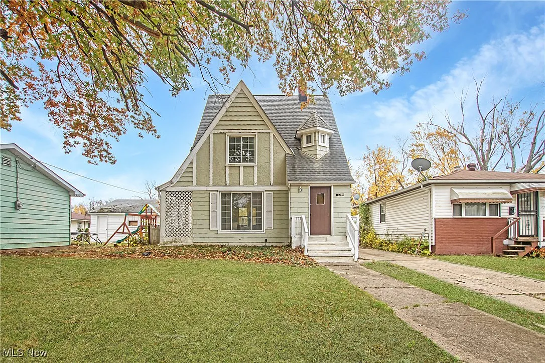 14210 Rexwood Ave photo 1