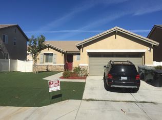 300 Sparkler Ln, Perris, CA 92571