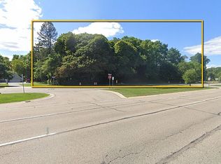 43755 Woodward Ave, Bloomfield Hills, MI 48302