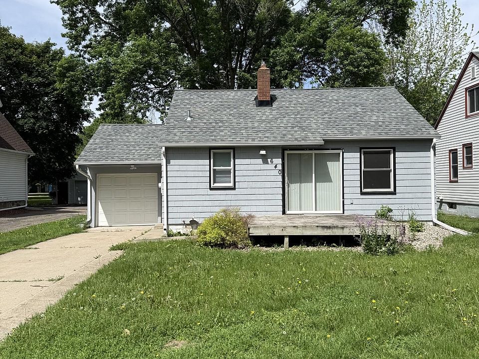 1st image of 640 Mowbray St