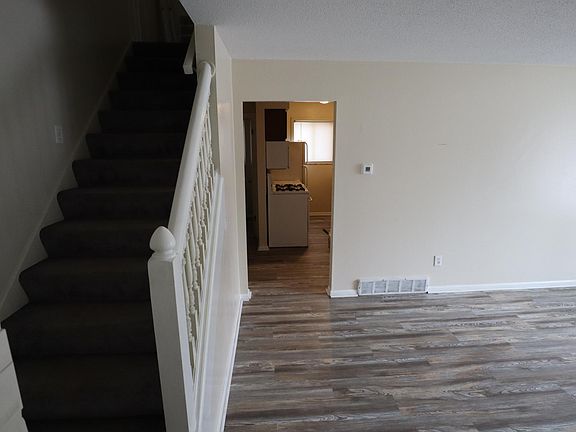 5th image of 4027 N Lockwood Ave