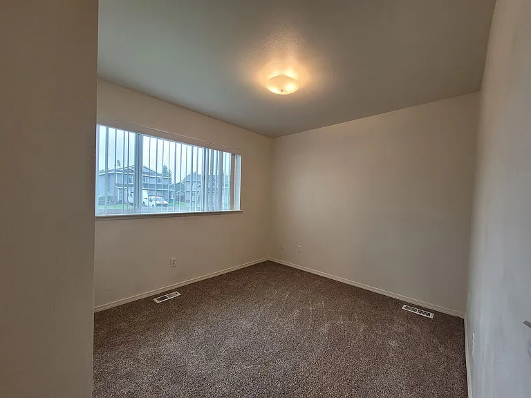 1601 Waterwood Cir — Photo 14