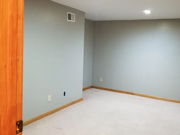 1281 E Sheridan Bridge Ln — Photo 29