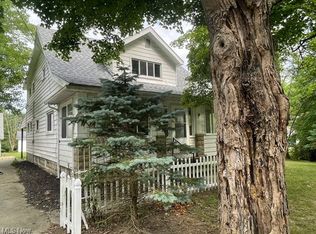 4077 Giles Rd, Moreland Hills, OH 44022