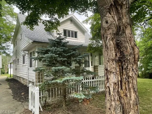 4077 Giles Rd, Moreland Hills, OH 44022