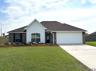 5270 Faulkner Dr, Darrow, LA 70725