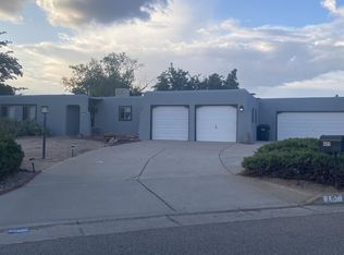 405 Cerro De Ortega Dr SE, Rio Rancho, NM 87124