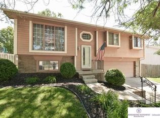 7417 S 155th St, Omaha, NE 68138