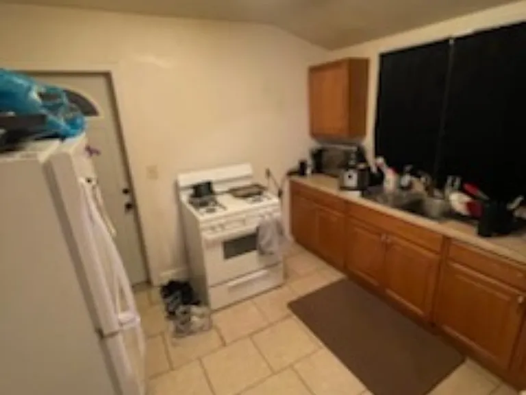 2310 Elisha Ave #2 — Photo 6