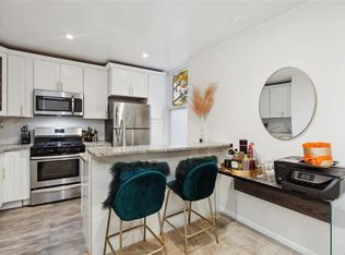 874 W Broadway APT B2, Woodmere, NY 11598